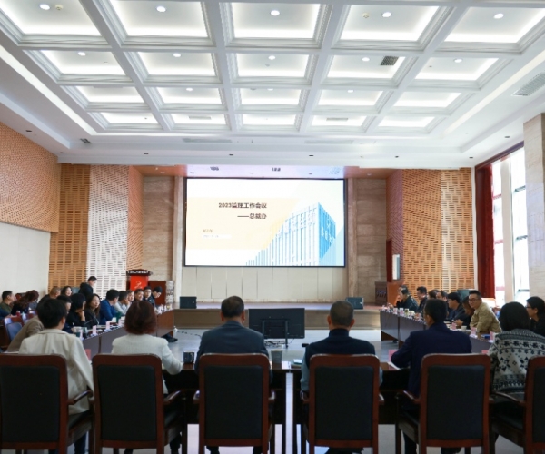 为（内部）客户提供价值，，，，，为实现“领跑”赋能加速